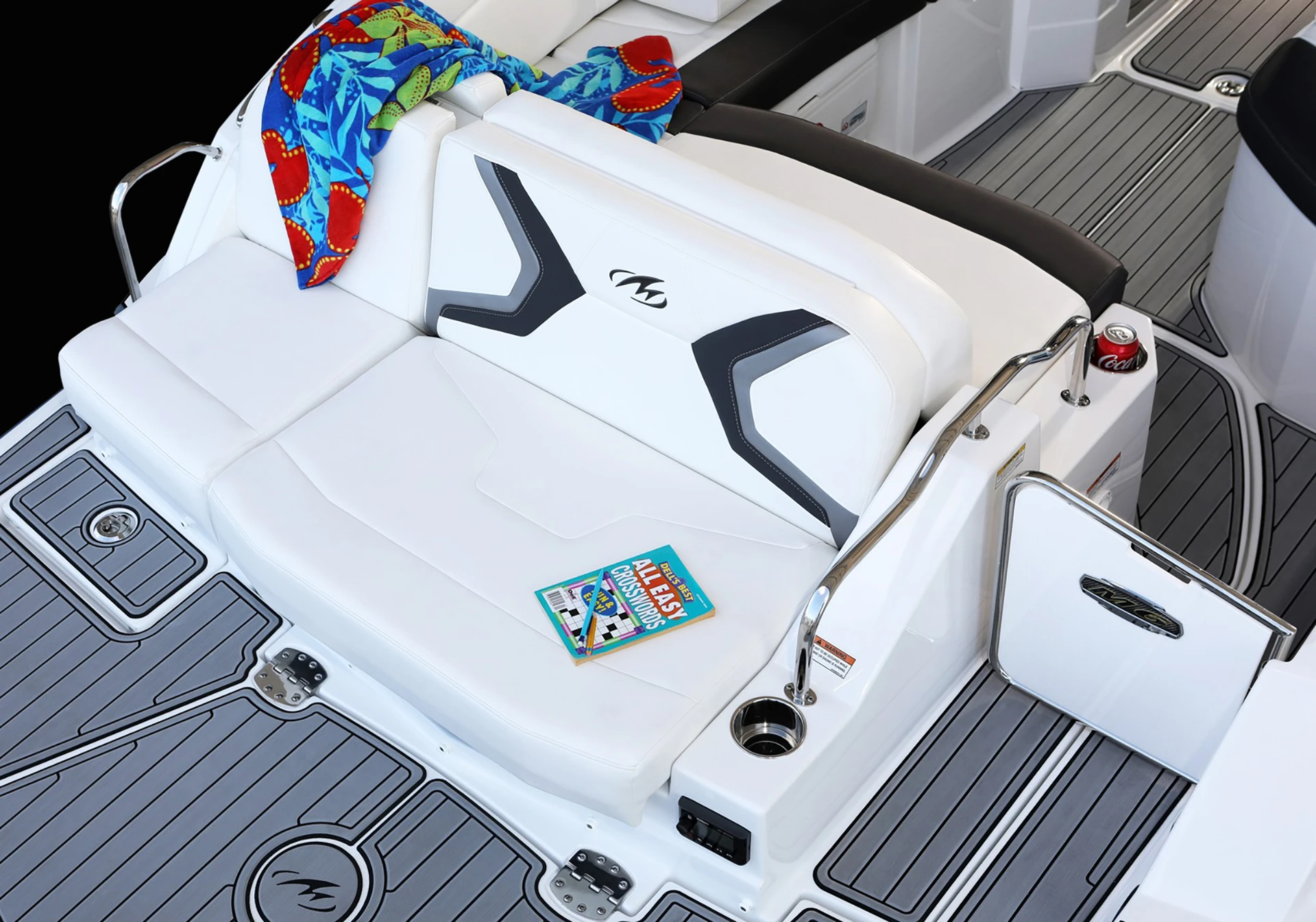 Monterey aft seating in bench form